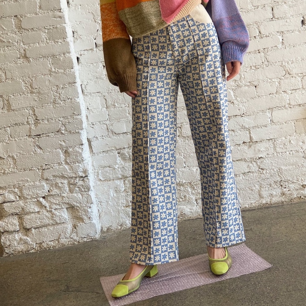 LISA SAYS GAH BLUE DAISY ROBYN JEAN